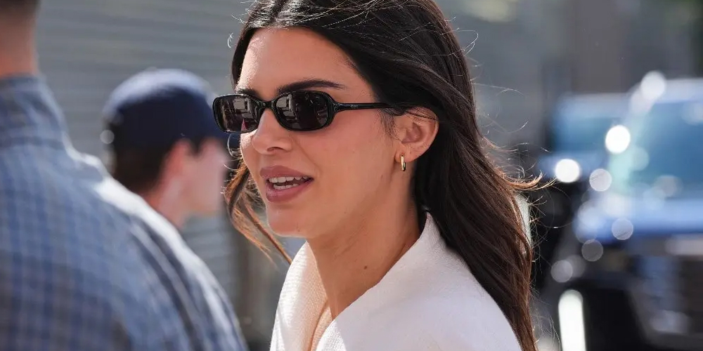 Kendall Jenner's Chic Looks The Supermodel's Influence on Fashion